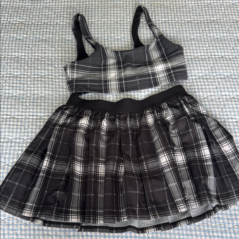 ALO Yoga Plaid Crop Top
